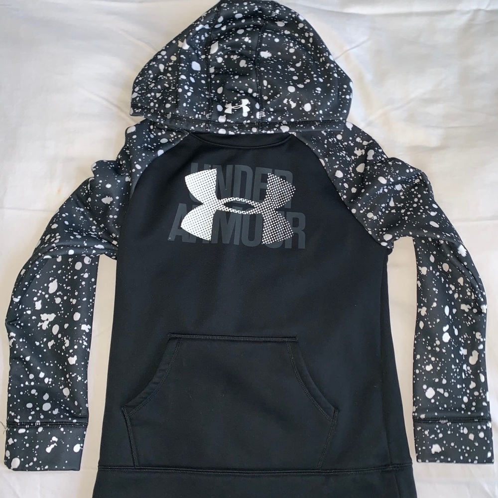NWOT Super Cute Girls Under Armour Hoodie